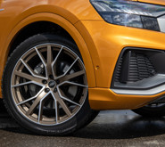 Audi, Genesis, Lexus, Range Rover и Volvo: тест-драйв премиум-кроссоверов