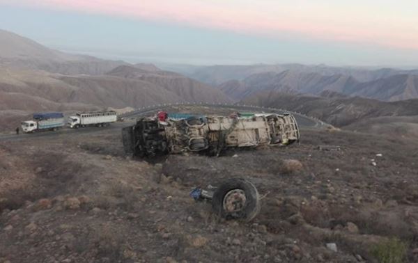 В Перу разбился автобус с рабочими, 27 жертв