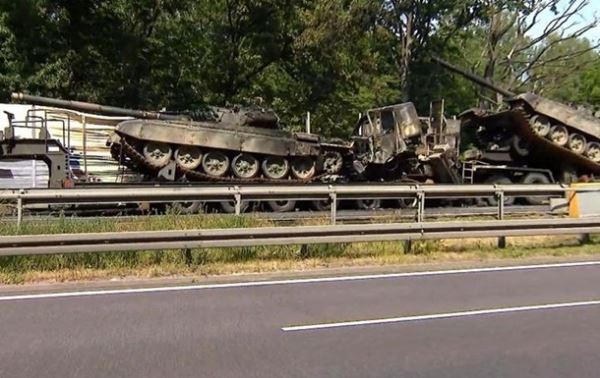 В Польше танки сгорели на дороге из-за ДТП
