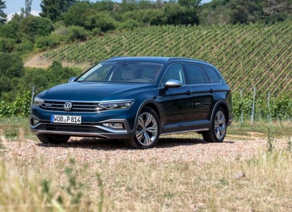 "Внедорожный" универсал Volkswagen Passat Alltrack появится в России