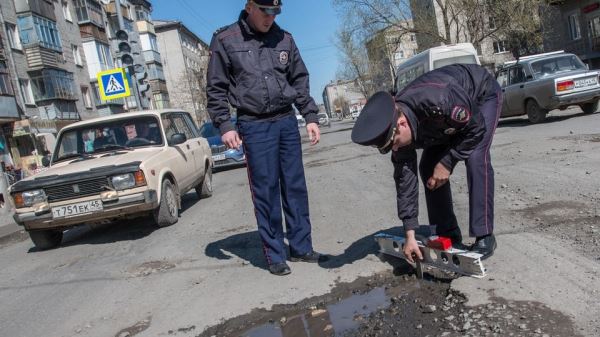 В строительстве плохих дорог в России увидели связь с сайентологами